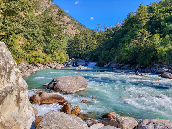 Kochi-Fluss in Nepal