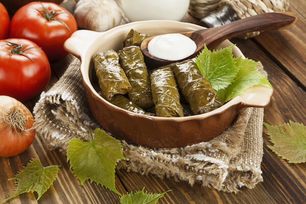 Dolmades greci - pacchettini di foglie di vite