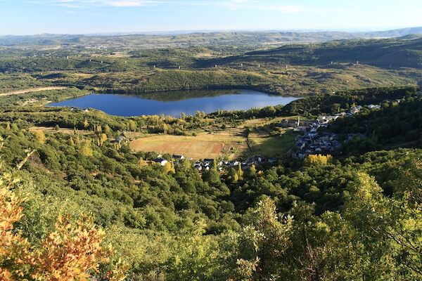 spain sanabria lake