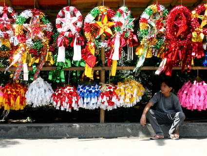 Christmas Around The World Christmas Traditions Merry Christmas